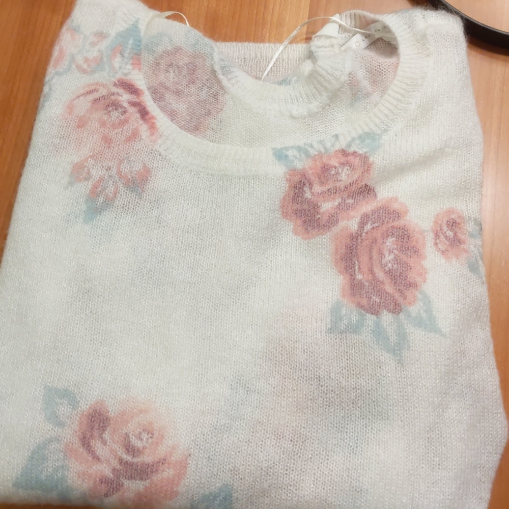 Light sweater - Picture 1 of 2